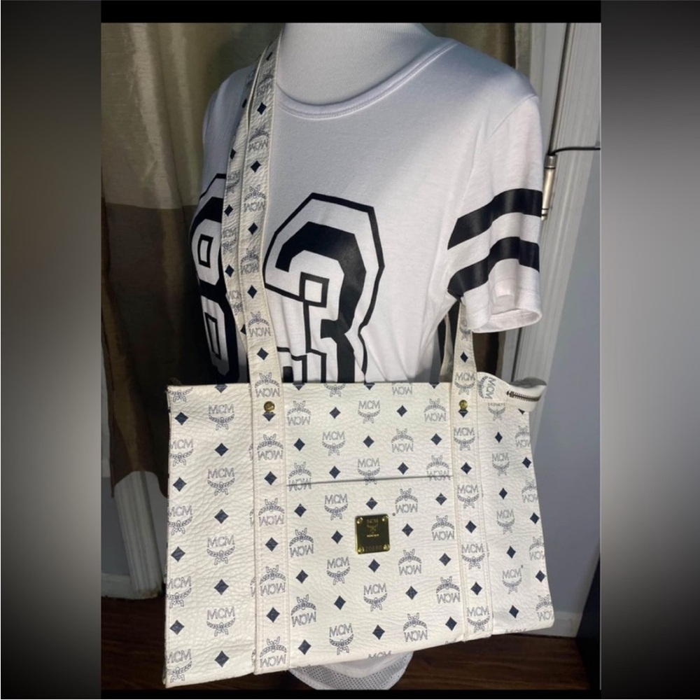 MCM Ivory and Ebony Tote Bag - Picture 6 of 12